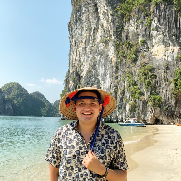 Meet your Posher, Edin - Picture 1 of 1